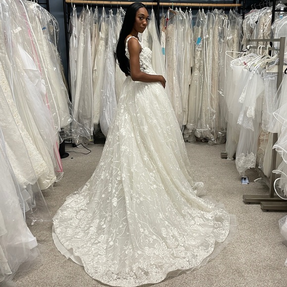 Kai wedding dress